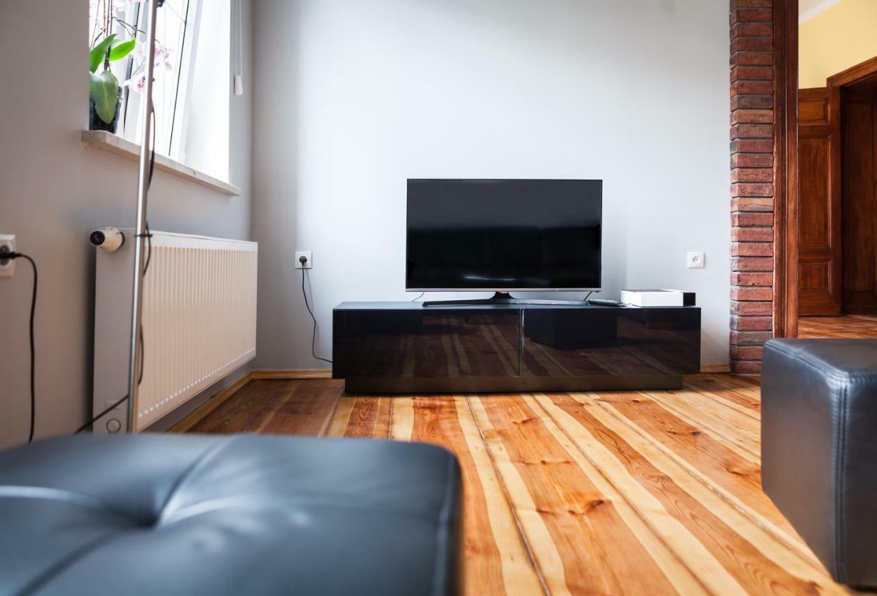 Czar Garbar Apartment Познан Екстериор снимка
